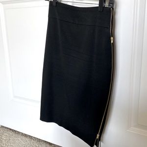 Express suit skirt wit a zipper